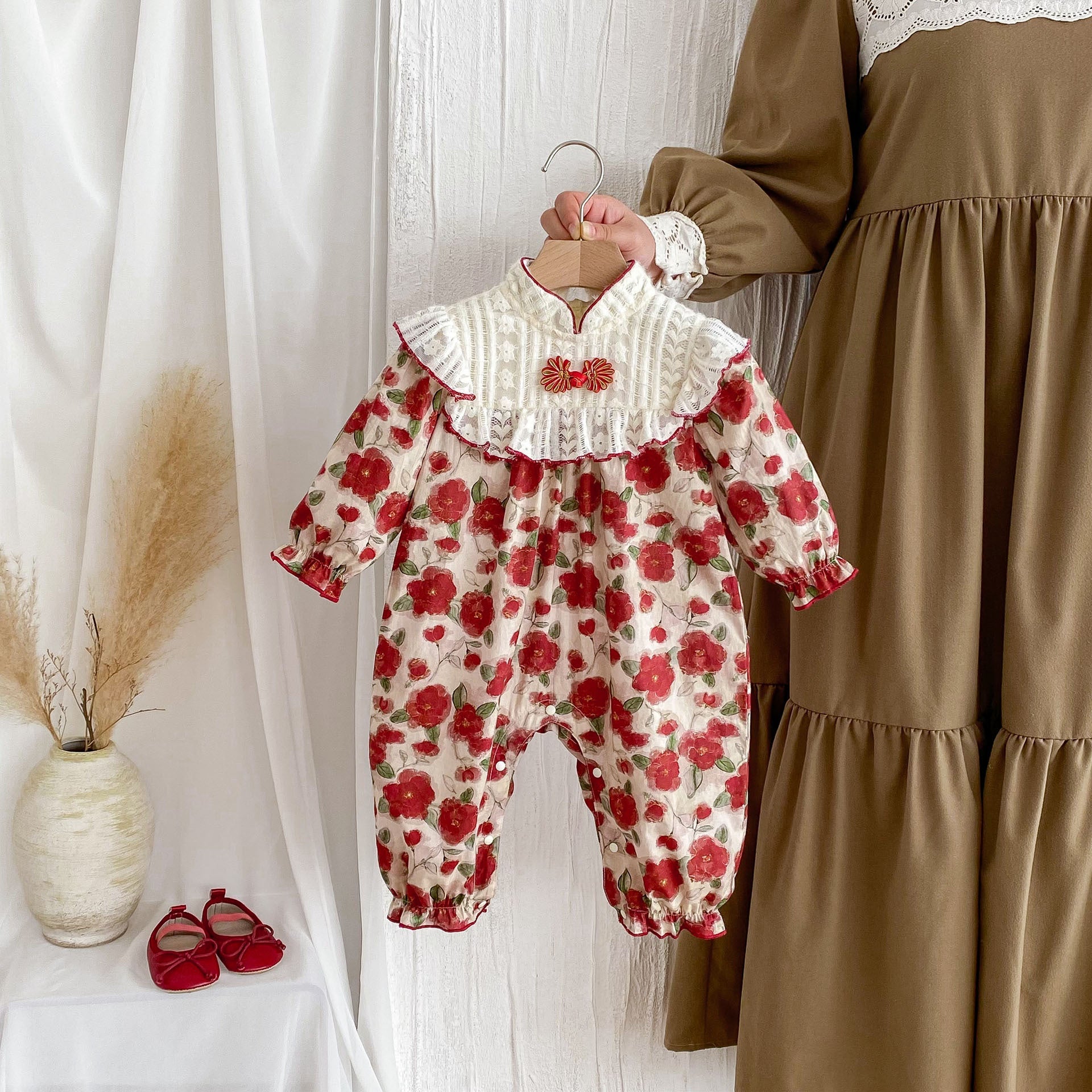 Autumn Arrival Baby Girls Long Sleeves Floral Print Romper Bodysuits